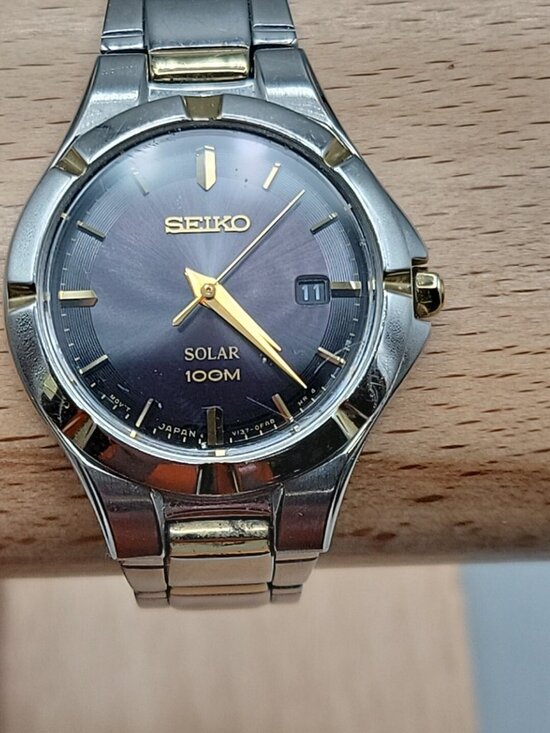 Seiko Ladies Solar Watch SUT316 Two-Tone Stainless Black Dial 28mm V1370CH0 5.5\